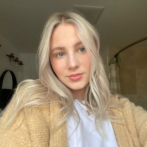 Meet your Posher, Olivia